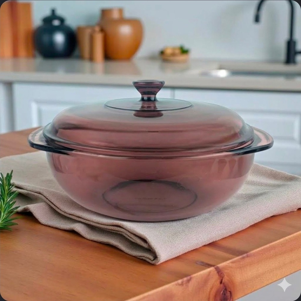 Pyrex Visions Cranberry Glass Casserole Dish with Lid 2QT Round 90s Cookware